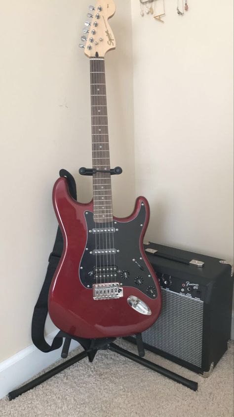 Electric Guitar Setup Bedroom, Electric Guitar Color Ideas, Eletric Gutair Cool, Cherry Red Electric Guitar, Electric Guitar Types, Pretty Guitars Electric, Electric Guitar Colors, Matching Guitars, Pretty Electric Guitar