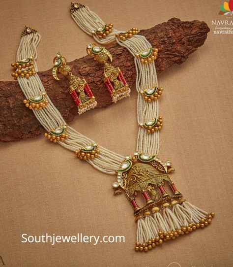 Pearls haram with parrot motifs photo Jesalmeri Jewellery, Moti Sets Jewellery, Pearl Haram, Navrathan Jewellers, Platinum Jewellery, Modern Gold Jewelry, Temple Jewelry, Antique Jewellery Designs, Gold Necklace Indian Bridal Jewelry