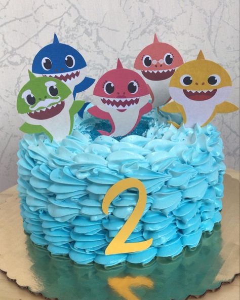 Baby Shark Smash Cake Boy, Baby Shark Smash Cake, Shark Smash Cake, Shark Treats, Baby Shark Birthday Cake, Shark Cakes, Baby Shark Cake, Cupcakes Decorating, Shark Birthday Cakes