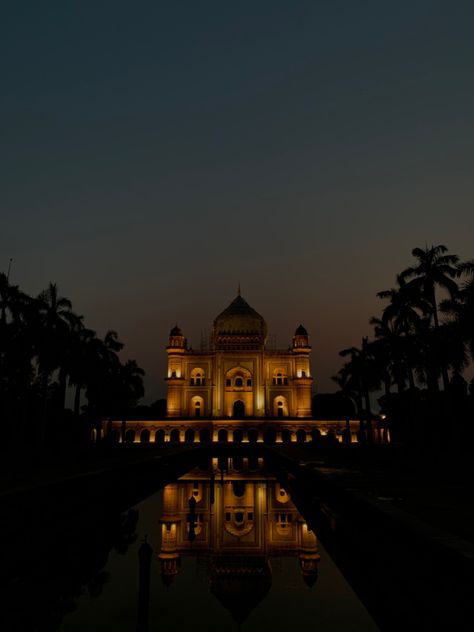 #tomb #aesthetic #olddelhi #delhi #monuments #photography Tomb Aesthetic, Monuments Photography, India Monuments, Delhi Monuments, Delhi Aesthetic, Delhi Sultanate, Delhi Travel, Vision Board Images, Famous Monuments