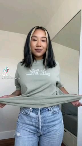 Oversized t-shirt tuck hack @atyasmeengarcia on tiktok [Video] | Refashion clothes, Casual style outfits, Fashion hacks clothes Outfits With Big Shirts, How To Oversized Shirt, How To Tug In Oversized Shirt, How To Style Big Shirts With Jeans, Style Large T Shirt, How To Tuck A T Shirt, How To Style Oversized T Shirt, How To Style Tshirts Women, How To Style A Oversized Tshirt