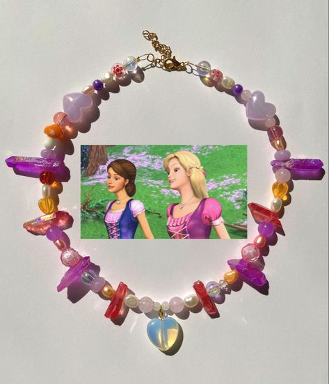 Barbie Inspired Beaded Jewellery, Barbie Diamond Castle Necklace, Diamond Castle Necklace, Barbie Diamond Castle, Homemade Necklaces, Collars Diy, Anime Jewelry, Paper Craft Diy Projects, Bead Charms Diy