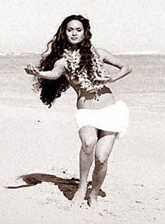 Kim Taylor Reece, Polynesian Dance, Tahitian Dance, Hawaiian Woman, Hawaii Hula, Hawaiian Dancers, Polynesian Islands, Tiki Art, Hula Dance