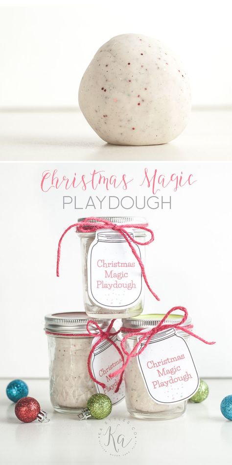 Diy Christmas Gifts For Kindergarteners, Diy Ornaments Kindergarten, Kids Class Gifts For Christmas, Holiday Favors For Kids, Christmas Playdough Gift Ideas, Playdoh Christmas Gift For Students, Kid Craft Gifts For Christmas, Playdoh Sensory Jar, Diy Gifts From Toddlers Christmas