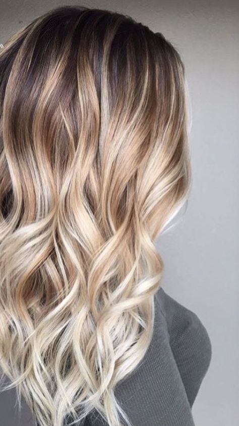 Soft sombre using three shades of blonde Hombre Hair Color Ideas, Hombre Blonde Hair, Hombre Hair Blonde Brown, Sombre Hair Blonde Balayage, Sombre Hair Blonde, Blond Sombre, Sombre Blond, Blonde Ombre Hair Color, Sombre Blonde