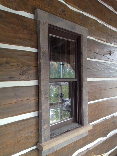 Wood Frame Windows Exterior, Window Frame Ideas Exterior, Log Cabin Window Trim, Log Home Window Trim, Wood Window Trim Exterior, Log Cabin Windows, Cabin Window Trim, Window Frames Exterior, Cabin Montana