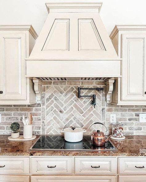 35 Best Brick Backsplash Ideas For Your Perfect Kitchen Backsplash Ideas Peel And Stick, Brick Backsplash Ideas, White Brick Backsplash, Kitchen Backsplash Images, Brick Tile Backsplash, Backsplash With White Cabinets, Brick Backsplash Kitchen, Farmhouse Kitchen Inspiration, Farmhouse Kitchen Backsplash