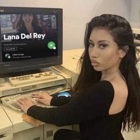 Lana Del Rey Playlist, Lana Del Rey Pictures, Playlist Covers Photos, Lana Del Rey Songs, Cool Album Covers, Got Memes, Kali Uchis, Playlist Covers, Band Memes