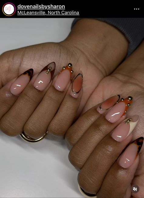 Chrome Frenchies Nails, Almond French Tip Nails Black Women, Christmas Nails On Black Women, Chrome Magnetic Nails, Almond Nails Designs New Years, Short Nails New Years, Clean Acrylic Nails, Almond Round Nails, Tap Nails