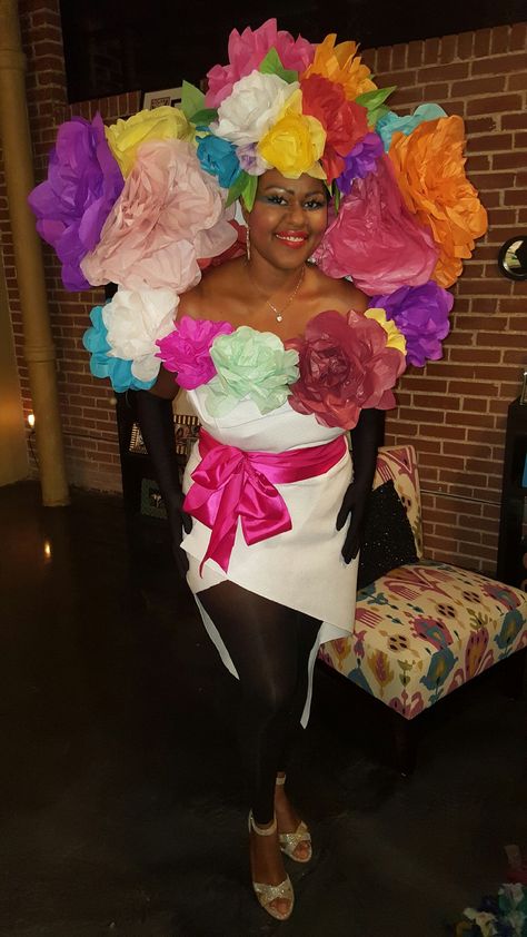 Flower Bouquet Costume, Flower Costume Diy Women, Bouquet Costume, Flower Costume Diy, November Party, Tissue Paper Roses, 21 Dinner, Costume Inspirations, Diy Costumes Women