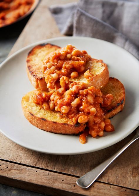 White Beans Toast, Bean On Toast, Healthy Beans On Toast, Posh Beans On Toast, Masala Beans On Toast, Beans On Toast British, Plain Food, Menu Presentation, Baked Beans On Toast