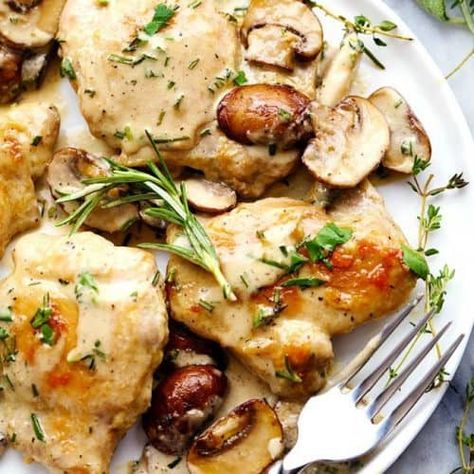 Persian Breakfast, Garlic Chicken Breast Recipes, Weekly Menu Plan, Swiss Chard Recipes, Chicken Mushrooms, Chicken Mushroom Recipes, Chard Recipes, Creamy Garlic Chicken, Cafe Delites