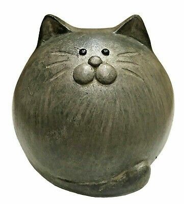 Cat Shelf, Pottery Animals, Air Dry Clay Projects, Pottery Painting Designs, Pottery Handbuilding, Cat Shelves, Garden Pottery, Hand Built Pottery, Garden Ornament