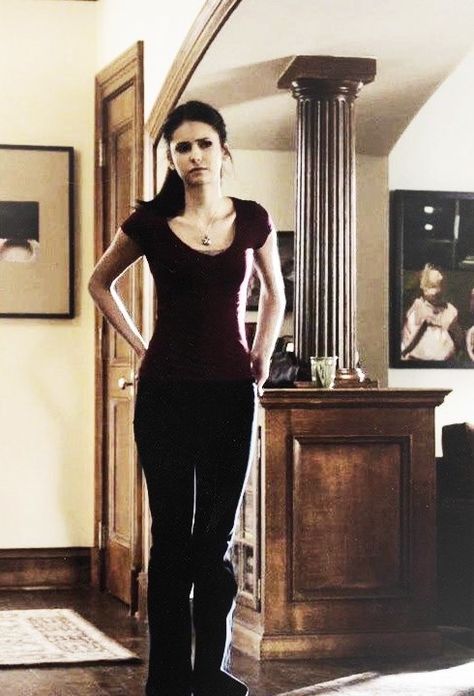 Elena Gilbert Elena Gilbert Full Body Pic, Elena Gilbert Body Type, Elena Gilbert Outfits Summer, Elena Gilbert Summer Outfits, Elena Gilbert Outfits Season 1, Elena Gilbert Clothes, Elena Outfits, Elena Gilbert Outfits, 2010 Outfits