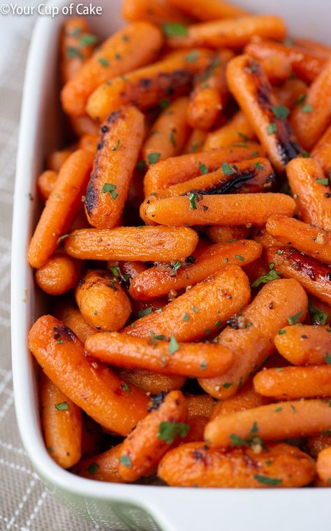 Carrot Cake Roasted Carrots, Carrots Baked In Oven, Honey Butter Roasted Carrots, Garlic Honey Carrots, Honey Roasted Baby Carrots, Baby Carrots In Oven, Oven Roasted Baby Carrots, Baked Honey Glazed Carrots, Baked Baby Carrots