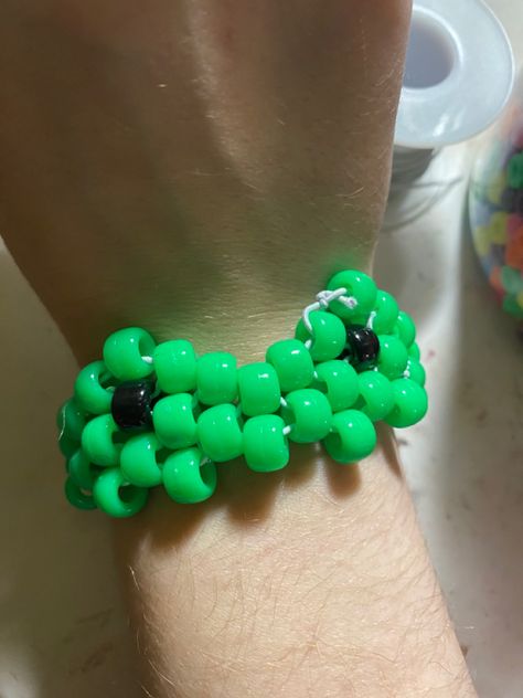 Frog Kandi, Scenecore Kandi, Kandi Jewelry, Kandi Inspiration, Kandi Beads, Kandi Inspo, Weird Core, Diy Jewellery Designs, Kandi Kid