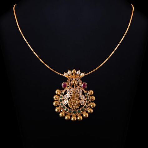 Kanti Designs, Vummidi Bangaru Jewellers, Engagement Saree, Chain Locket, Temple Jewelry Necklace, Gold Jewelry Outfits, Antique Gold Jewelry Indian, Designing Ideas, Gold Jewelry Simple Necklace