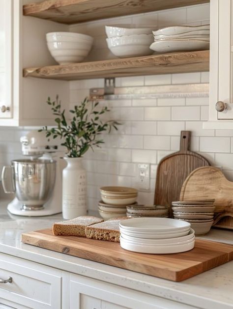 Kitchen Counter Decor Ideas, Counter Styling, Decorating Kitchen Countertops, Kitchen Counter Styling, Counter Decor Ideas, Kitchen Countertop Decor, Spanish Home Decor, Boho Kitchens, Farmhouse Vibes