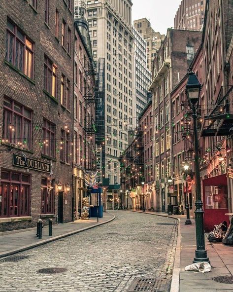 Stone Street, Tall Buildings, New Amsterdam, New York Aesthetic, Halong Bay, Financial District, City Street, City Photography, City Aesthetic