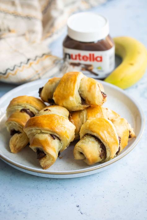 Banana Nutella Croissants - Culinary Hill Nutella Croissant, Banana And Egg, Croissant Recipe, Banana Nutella, Baking Basics, Nutella Recipes, Banana Flavored, Breakfast Brunch Recipes, Morning Food