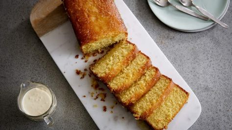 Lemon, semolina and olive oil cake Vinegar Cake Recipe, Vinegar Cake, Wheaten Bread, Olive Oil Cake Recipe, Citrus Cake, Citrus Recipes, Lemon Drizzle Cake, Drizzle Cake, Oil Cake