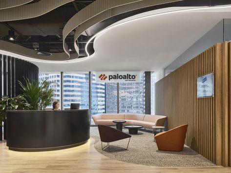 Palo Alto Networks Offices - Singapore Office Waiting Lounge, Office Lobby Design Waiting Area, Waiting Lounge, Office Lobby Design, Office Technology, Lobby Lighting, Reception Waiting, Acoustic Ceiling Panels, Modular Lounge