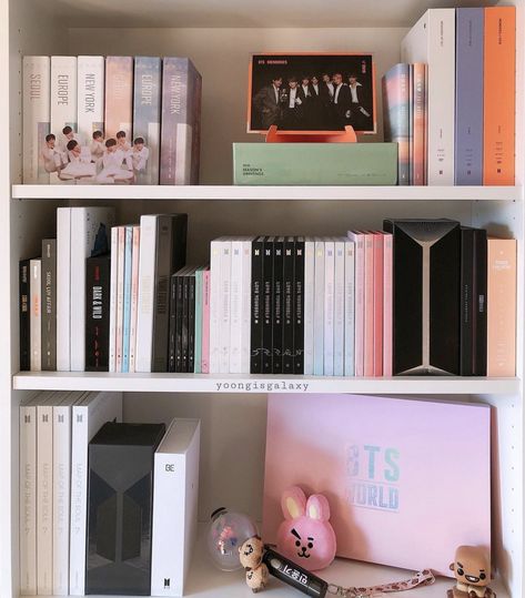 Bts Album Shelf, Bts Shelf Ideas, Kpop Album Shelf Ideas, Bts Albums Collection, Bts Album Aesthetic, Bts Shelf, Army Bedroom, Army Decor, Bts Room