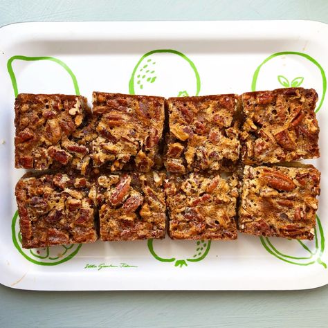 Pecan Desserts Recipes, Pecan Bars Recipe, Pecan Pie Bars Recipe, Small Batch Cookies, Pecan Pie Cookies, Pecan Desserts, Small Batch Baking, Pecan Bars, Pecan Pie Bars