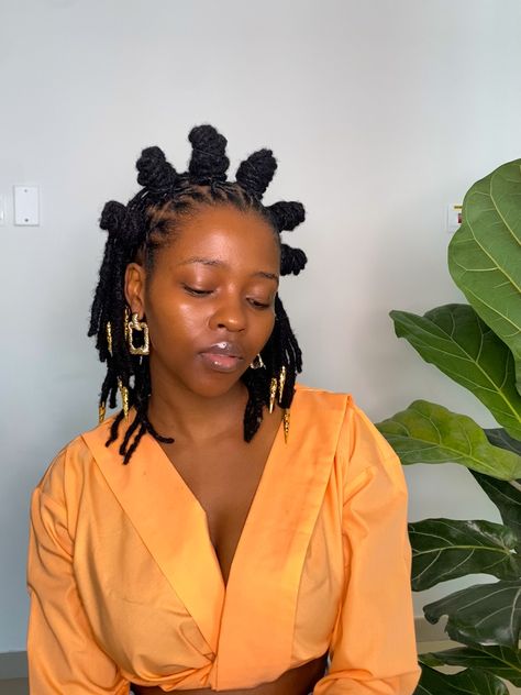 Did Bantu knots on my locs for the first time. ☀️ Bantu Knot Styles, Bantu Knot Hairstyles, Locs Styles, Beautiful Dreadlocks, Big Box Braids Hairstyles, Short Locs Hairstyles, Long To Short Hair, Dreadlock Styles, Bantu Knots