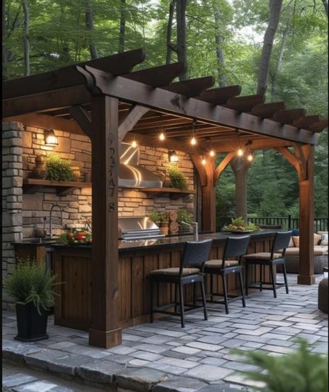 Bbq House Ideas, Outdoor Kitchen Florida, Outdoor Bar And Grill Ideas, Outdoor Kitchen Farmhouse, Outdoor Kitchen Bar Ideas, Outdoor Kitchen Deck, Rustic Outdoor Kitchens, Outside Kitchen, Modern Outdoor Kitchen