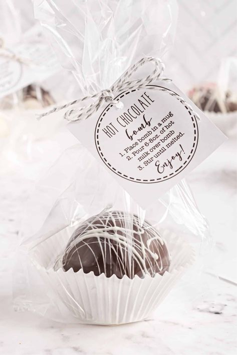 Hot Cocoa Bombshell Recipe, Hot Chocolate Bombshell Recipe, Hot Chocolate Bombshell Christmas, Hot Cocoa Bombshell Recipe Christmas, Hot Chocolate Bombshell Christmas Gifts, Hot Chocolate Bombshell, Chocolate Bombshell, Hot Chocolate Bombshell Gift, Hot Cocoa Bomb Gift Packaging Ideas