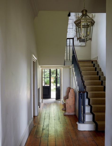 Georgian Rectory, Ideas For Flooring, Different Types Of Flooring, Chinese Lamps, Modern Georgian, Landscape House, Georgian Interiors, Bright Design, London Flat