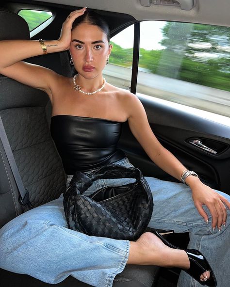 Gergana Ivanova (@gerganavivanova) • Instagram photos and videos Gergana Ivanova, On My Way, My Way, Minimalist Fashion, Bottega Veneta, Spring Fashion, Night Out, Summer Fashion, Pasta