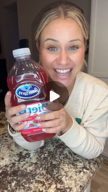 Janelle Rohner on Instagram: "PART 1: Jalapeño cranberry lime margarita jungle juice. these are perfect for #thanksgiving or #christmas credit to @timthetankofficial #junglejuice #tequila #margarita" Janelle Rohner, Cranberry Jalapeño, Jalapeno Margarita, Tequila Margarita, Lime Margarita, Tequila Drinks, Jungle Juice, Mocktails, Tequila