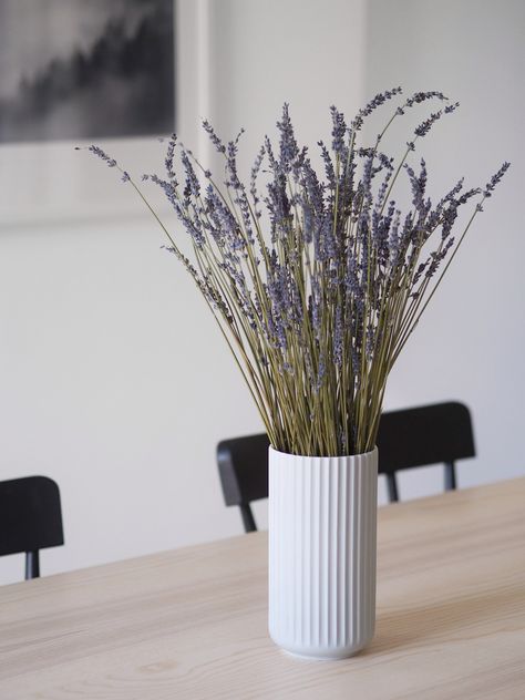 Dried Lavender In Vase, Lavender In A Vase, Lavender In Vase, Lavender Vase, Kildare Village, Lavender Interior, Traditional Home Magazine, Lavender Decor, Beautiful Bedroom Decor