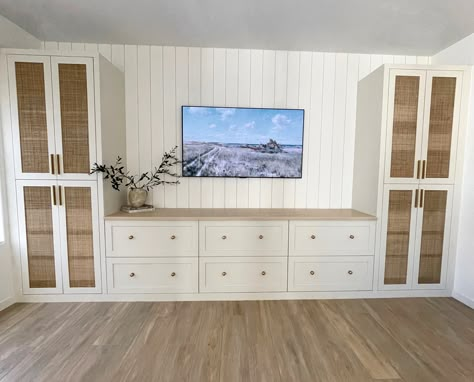 Media Wall Built-In Reveal Bedroom Built Ins, Tv Built In, Built In Shelves Living Room, Shelves Living Room, Living Room Built Ins, Media Wall, Built In Cabinets, Entrance Decor, Built In Shelves