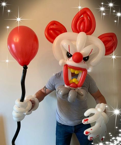 Hello Kitty Balloon Sculpture, Balloon Halloween Costumes, Scary Balloons, Globos Halloween, Balloon Costume, Balloon Hats, Baloon Art, Halloween Balloons Decorations, Clown Balloons