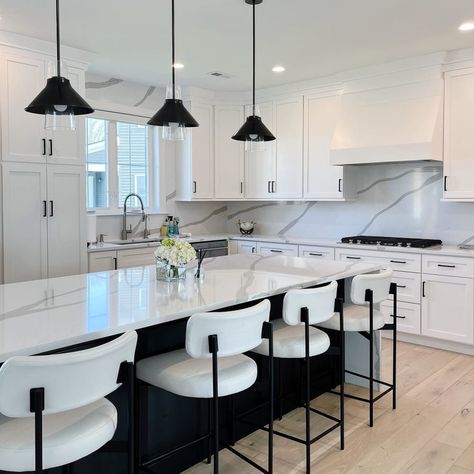 Post Image White And Black Kitchens Modern, Kitchen Ideas With Black Accents, Black And White Kitchen Ideas Modern Interior Design, Black Island White Cabinets, White Modern Kitchen Cabinets, Kitchen With Black Accents, Black And White Modern Kitchen, Modern Black And White Kitchen, Kitchen Amenities