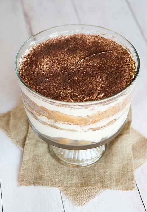 Easy Tiramisu Trifle - All the wonderful flavors of a classic tiramisu but without the fuss of making custard! | browneyedbaker.com Tiramisu Bowl Recipe, Tiramisu Recipe Trifle, Pound Cake Trifle Recipes, Tiramisu Trifle Recipe, Tiramisu Trifle, Easy Tiramisu, Classic Tiramisu, Easy Tiramisu Recipe, Trifle Recipes