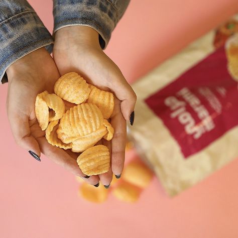 Snacks Photoshoot Ideas, Lays Chips Photography, Chips Photoshoot, Chips Photography, Chip Photography, Snack Photography, Sweets Photography, Sun Chips, Chip Packaging