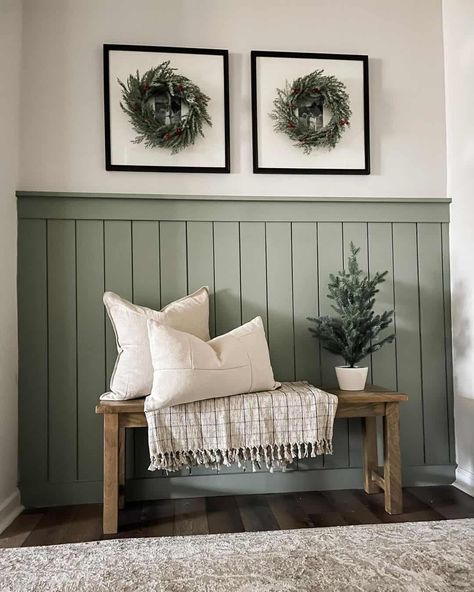 Sherwin Williams Evergreen Fog, Evergreen Fog, Green Accent Walls, Accent Wall Colors, Room Accent Wall, Living Art, Living Room Green, Board And Batten, Design Del Prodotto