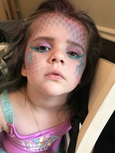 Mermaid Halloween Makeup Kids, Toddler Mermaid Makeup, Mermaid Makeup Halloween Kids Easy, Easy Mermaid Face Paint, Ariel Makeup For Kids, Mermaid Makeup Kids, Rainbow Fish Makeup, Mermaid Face Makeup, Mermaid Kids Makeup