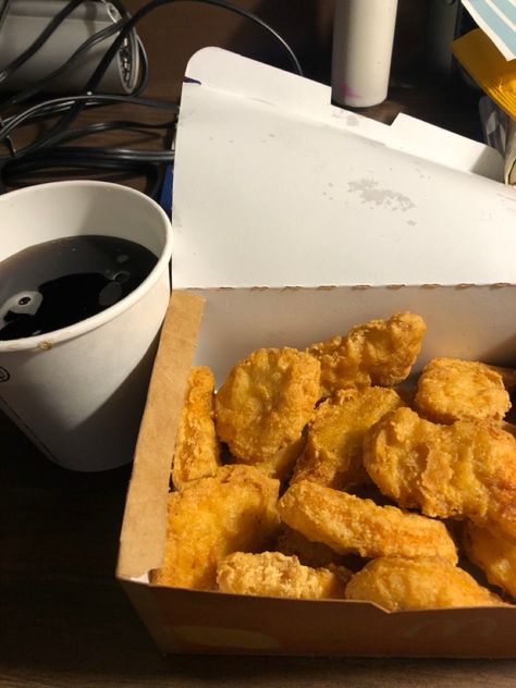 Nuggets Aesthetic, Mcdonalds Chicken Nuggets, Mcdonalds Nuggets Aesthetic, Chicken Nuggets Aesthetic, Chicken Nugget, Mcdonald’s Nuggets, Mcdonald’s Chicken Nuggets, Mcdonald’s Chicken Nuggets At Home, Chicken Mcnuggets Aesthetic