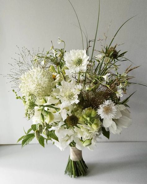 White Anemone Bouquet, September Flowers, June Wedding, Wedding Mood Board, Greenery Wedding, Put A Ring On It, Ikebana, Flower Designs, Bridal Bouquet