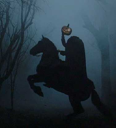 headless horseman Sleepy Hollow Headless Horseman, Sleepy Hollow Halloween, The Legend Of Sleepy Hollow, Legend Of Sleepy Hollow, Tim Burton Films, Headless Horseman, Halloween Silhouettes, Scary Halloween Decorations, 31 Days Of Halloween