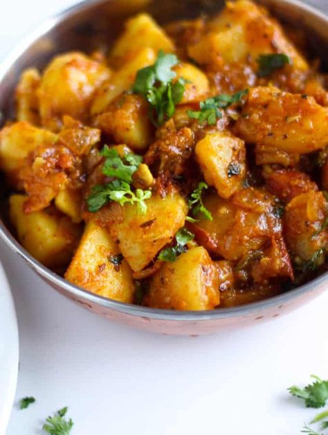 How To Make Indian Spicy Potato Curry Gravy For Rice, Potato Curry Recipe, Potato Gravy, Vegetarian Indian, Potato Curry, Boiled Potatoes, Chapati, Curry Recipe, Indian Cooking