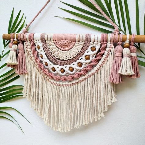 Half Mandala Macrame Tutorial, Macrame Half Mandala, Macrame Business, Mandala Making, Half Mandala, Macrame Thread, Macrame Mandala, Macrame Knots Pattern, String Crafts