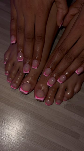 Pink French Tip Outline Nails, Light Pink French Tip Nails Square Long, Simply Pink Nails, Cute Pink Toe Nails, French Tip Hands And Toes, French Tips With Outline, Cute Pink French Tips, Girly Acrylic Nails Short, All Pink French Nails