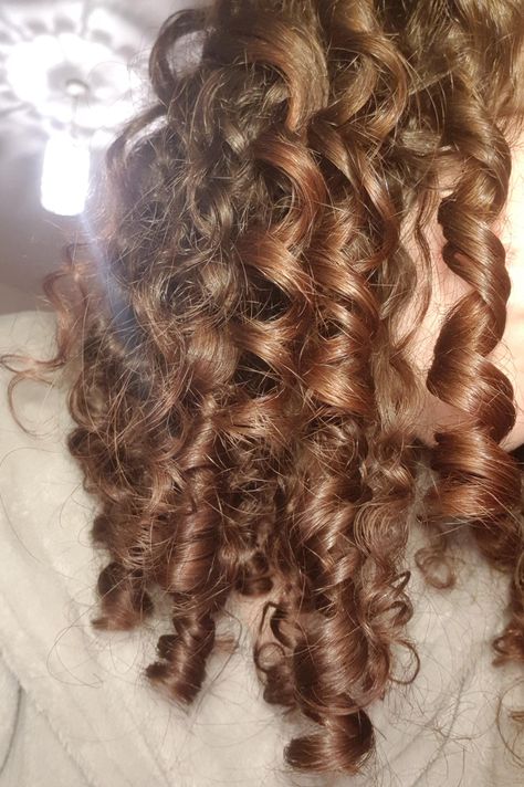 Softly Curled Hair, 3a Curls, Curly Hair Photos, Air Dry Hair, Beautiful Curly Hair, Hairdos For Curly Hair, Wavy Curly Hair, Curly Hair Inspiration, Curly Girl Hairstyles