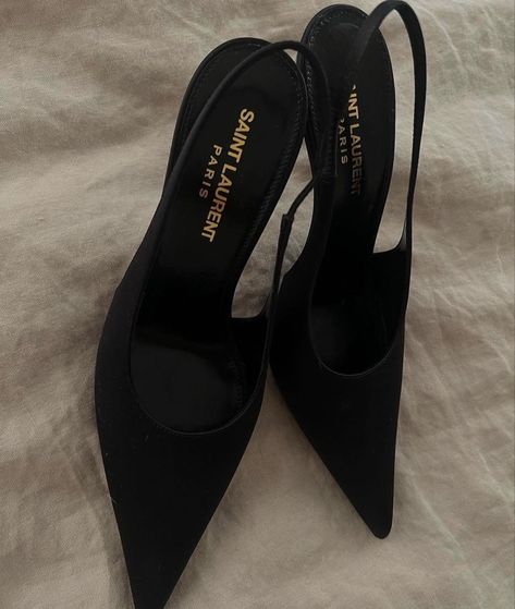 Fashion Shoes Heels, Shoes Heels Classy, Heels Classy, Fancy Shoes, Girly Shoes, Shoe Inspo, Aesthetic Shoes, Elegant Shoes, Saint Laurent Paris